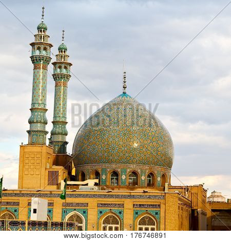 In Iran  And Old Antique Mosque    Minaret