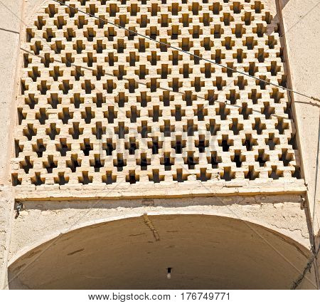 In Iran The  Antique    House