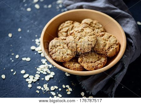 Fresly baked homemade oat and sezam biscuits in a bowl