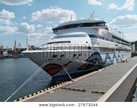 Odessa, Ukraine august 01: Passagierschiff m/s Aida Aura (gebaut: 2003, flag: Italien) besuchen Sie Port o