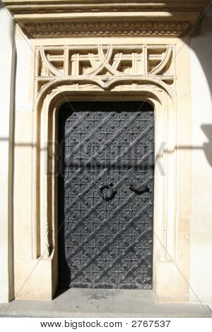 ประตูเหล็กยุคกลาง