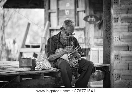 Asia Life Old Man Uncle Grandfather Working In Home Asia Old Man Living In The Countryside Of Life R