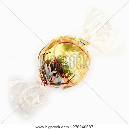 Aytos, Bulgaria - April 02, 2014: Milk Chocolate Lindor Truffle. Lindt Is Recognized As A Leader In 