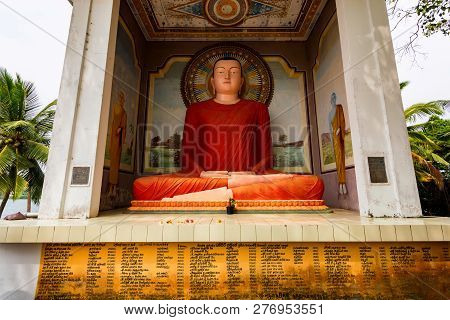 Madu Ganga, Sri Lanka - 7 December 2013: Buddha Statue In Kothduwa Temple