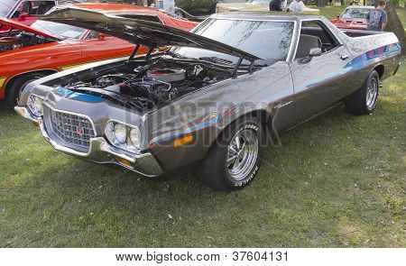 Ranchero ฟอร์ดสีน้ำเงิน และเงิน