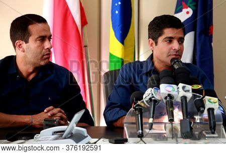 Salvador, Bahia / Brazil - October 3, 2016: Bruno Reis, Vice Mayor Of Salvador, Talks With Acm Neto,
