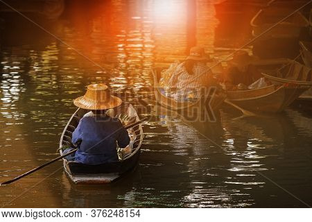 Woman Sailing Thai Trading Boat In Floating Maket Most Popular Traveling Destination In Dumnern Sada