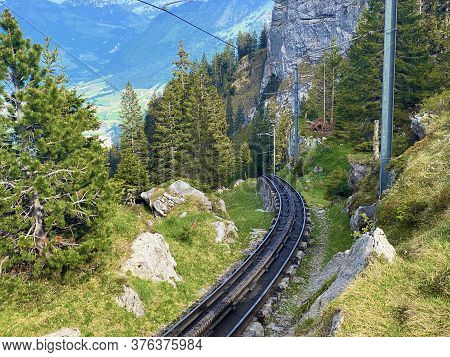Pilatus Railway - The Steepest Cogwheel Railway In The World (zahnradbahn Alpnachstad - Pilatus Kulm