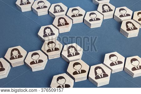 System Structure Of Company Employees As Chains Of Hexagons. Development And Teambuilding. Organizat