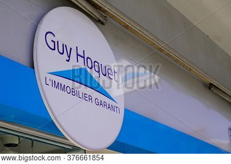 Bordeaux , Aquitaine / France - 07 07 2020 : Guy Hoquet Text Logo Sign Shop On Office Of Real Estate