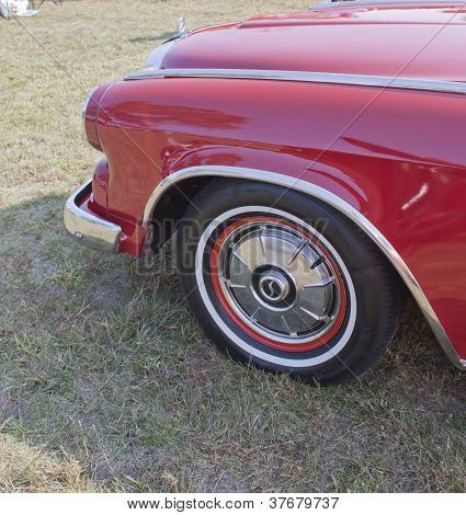1964 Studebaker Gt Hawk na čelním panelu