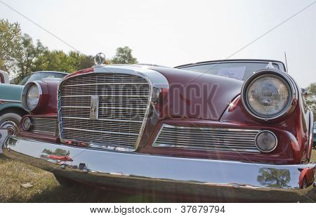 1964 Studebaker Gt Hawk nízký úhel