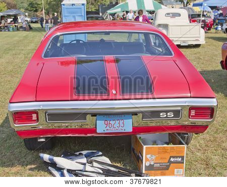1970 Kırmızı siyah Chevy Chevelle Ss görünümü arka