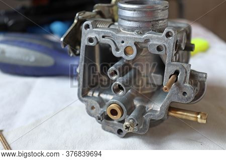 Carburetor Repair And Cleaning. The Carburetor Is 14 Years Old. This Piece Is From A Yamaha Cygnus X