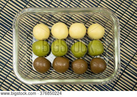 Homemade Coffee, Matcha And Original Flavor Mung Bean Paste, Ready To Make Mooncake