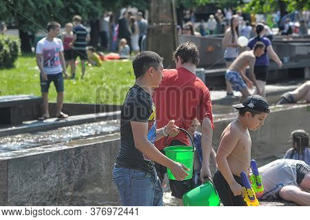 Russia, St. Petersburg, 08,06,2014 Summer Youth Festival, Water Battle