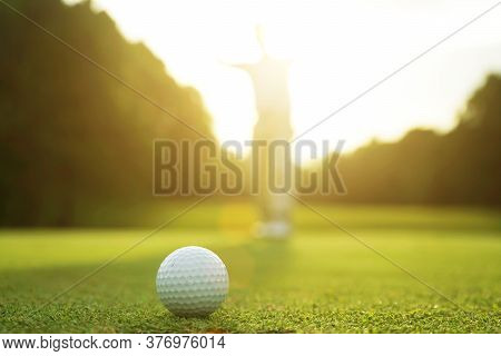 Golfers Are Putting Golf In The Evening Golf Course Golf Backglound In Thailand