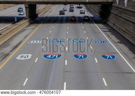 Cincinnati - Circa May 2023: Interstate 71, Also Known As Fort Washington Way, Through Downtown With