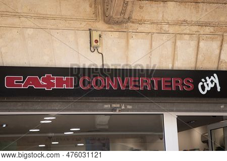Bordeaux ,  Aquitaine France - 04 17 2023 : Cash Converters City Text Brand And Logo Sign Store Stre