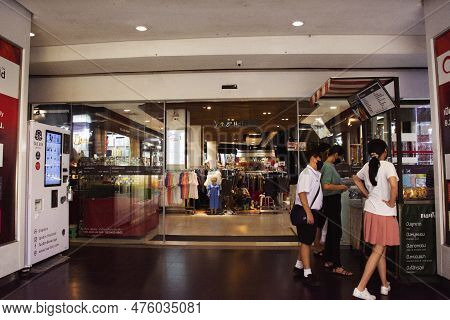 Thai People Customers And Foreign Travelers Travel Visit And Select Shopping Buy Goods Products In C