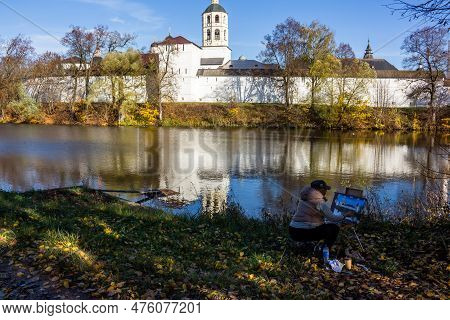 View Of The Walls Of The Russian Orthodox Pafnutiy-borovsky Monastery From The Side Of The Reservoir
