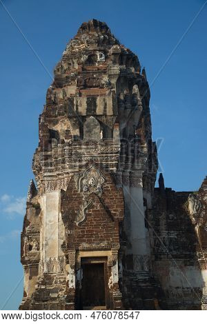 Lop Buri ,thailand - November 25 , 2018 : Wat Nakhon Kosa Announced The Registration Of National Imp