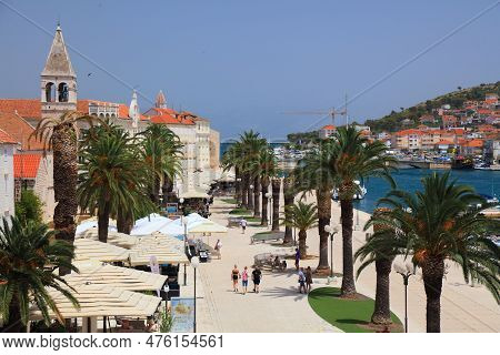 Trogir, Croatia - June 23, 2021: Tourists Visit Old Town Of Trogir, Croatia. Trogir Is A Medieval To