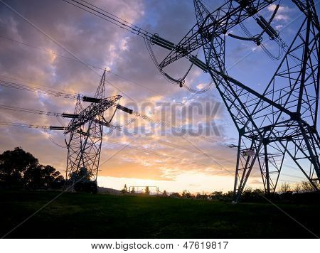 Widok Electricy wieże wysokiego napięcia