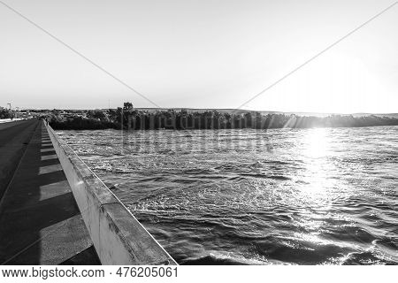 The Orange River In Flood As Seen From The Road Bridge At Prieska In The Northern Cape Province. Mon