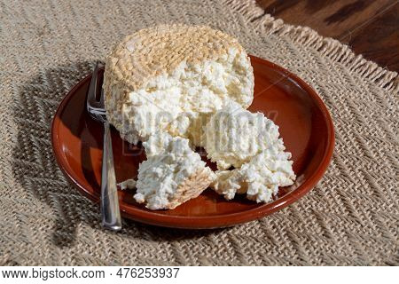 Polish Skimmed Fresh Smoked Milk Twarog Cheese, White Cow Cheese Compared To Curd, Quark, Or Cottage