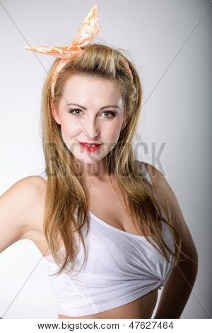 Krásná blondýnka Retro styl