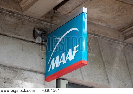 Lyon , Aura France - 05 01 2023 : Maaf Logo Brand And Sign Text On Office Facade Wall Insurances Age