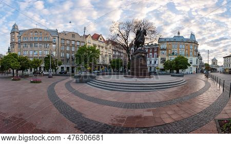 Monument To King Danylo Halytskyi In Lviv