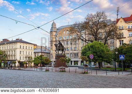 Monument To King Danylo Halytskyi In Lviv