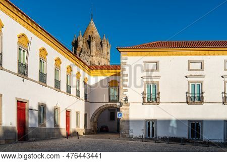 Evora, Portugal - June 29, 2022: Pousada Hotel Convent In The Old Town With Buildings Painted In Whi