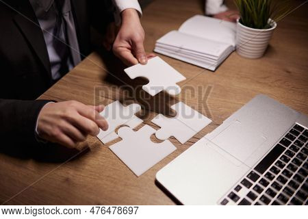 Male Ceo Or Boss Assemble Brain Puzzler, Make Decision Or Solve Issue. Brainstorm Concept.