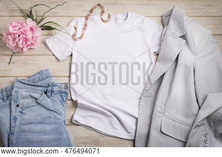 Mock-up Of A T-shirt All-color T-shirts, Digital Mockups, T-shirt In A Regular Size For Both Sexes W