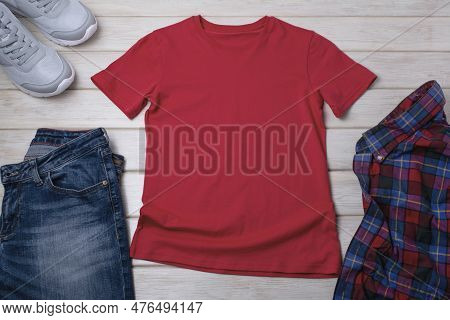 Mock-up Of A T-shirt All-color T-shirts, Digital Mockups, T-shirt In A Regular Size For Both Sexes W