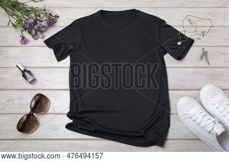 Mock-up Of A T-shirt All-color T-shirts, Digital Mockups, T-shirt In A Regular Size For Both Sexes W