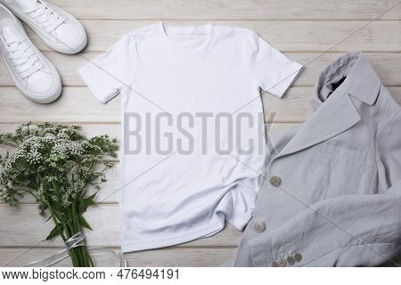 Mock-up Of A T-shirt All-color T-shirts, Digital Mockups, T-shirt In A Regular Size For Both Sexes W