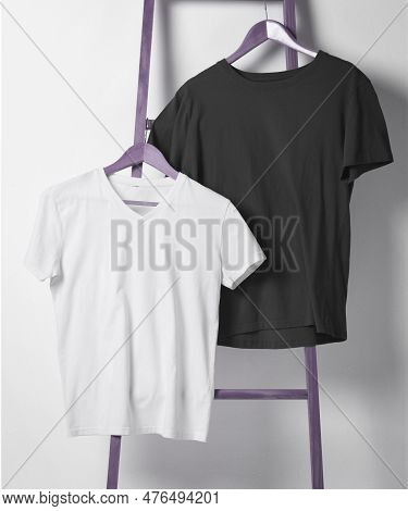 Mock-up Of A T-shirt All-color T-shirts, Digital Mockups, T-shirt In A Regular Size For Both Sexes W