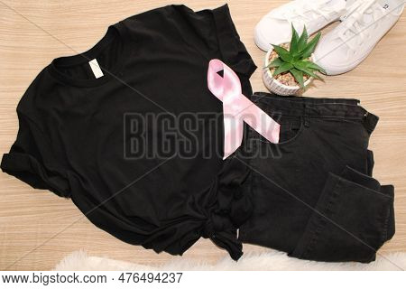 Mock-up Of A T-shirt All-color T-shirts, Digital Mockups, T-shirt In A Regular Size For Both Sexes W