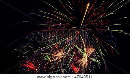 Feux d'artifice dans le ciel