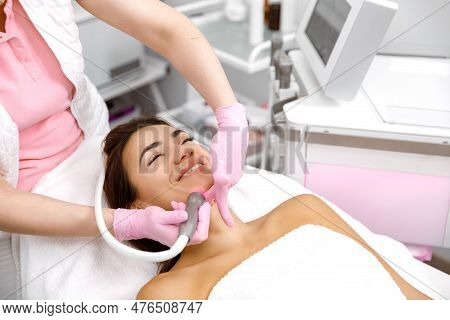 Facial Treatment, Hydro-microdermabrasion, Skin Therapy, Cosmetology Service, Facial Treatment, Esth