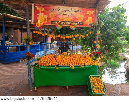 Azilal, Morocco - 29 April 2023 : Orange Juice Seller In Ouzoud In The Province Of Azilal In Morocco