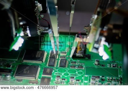 Automation Machine Equipment For Quality Testing Of Printed Circuit Boards - Flying Probe Test At Fa