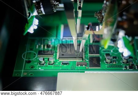 Automation Machine Equipment For Quality Testing Of Printed Circuit Boards - Flying Probe Test At Fa