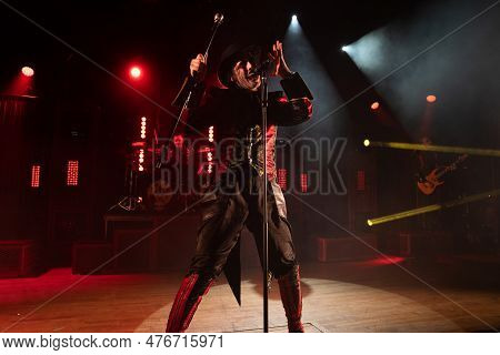 Royal Oak, Michigan -usa - May 16, 2023: Avatar Performing At The Royal Oak Music Theater With Guest