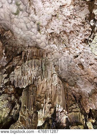 Dong Thien Cung Cave In Ha Long Bay Vietnam