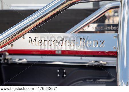 Bordeaux , Aquitaine  France - 05 19 2023 : Mercedes Logo Brand And Text Sign On Rear Pick Up Class 